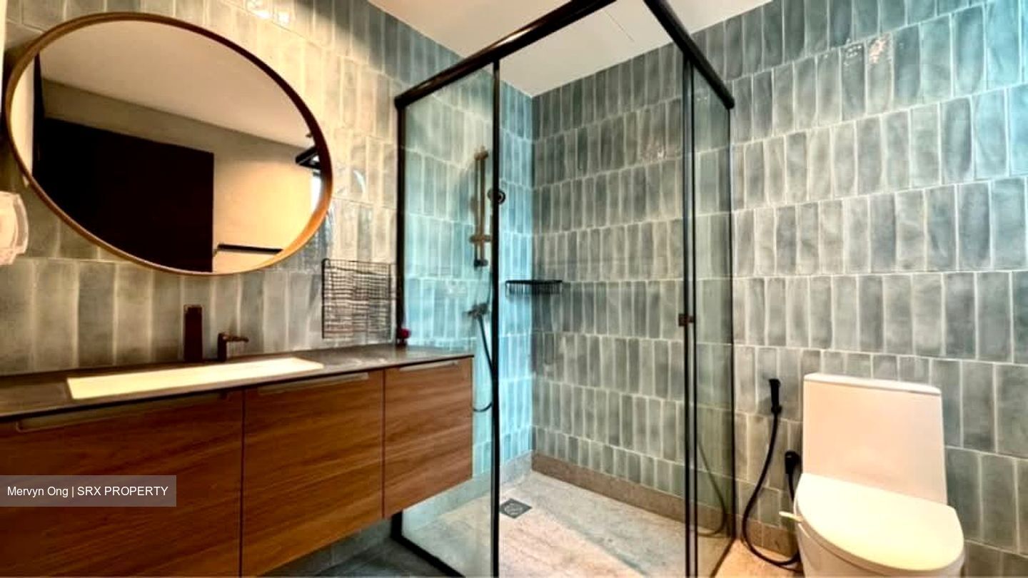 Landbay Condominium (D16), Condominium #566480351